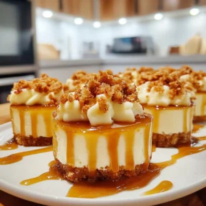 Delicious Easy Apple Crisp Mini Cheesecakes