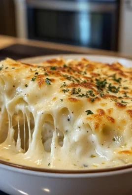 Decadent Creamy Alfredo Lasagna Soup