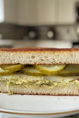 Crispy Dill Pickle Bread Sandwichd Sandwich