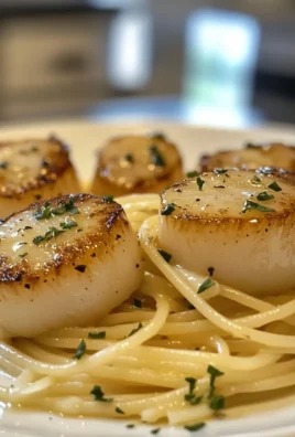 Buttery Garlic Scallop Pasta
